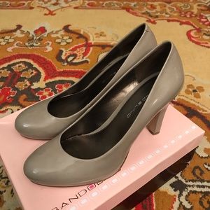 Bandolino grey-nude heels